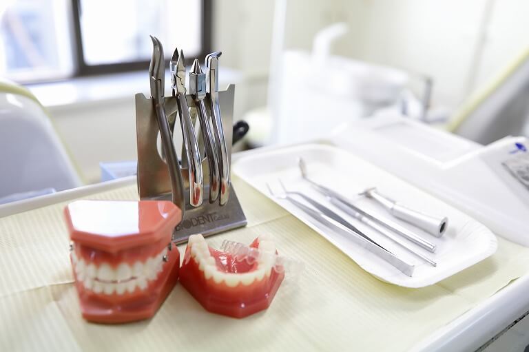 豊富な矯正装置をご用意し患者さまに合った歯並び改善治療の提供