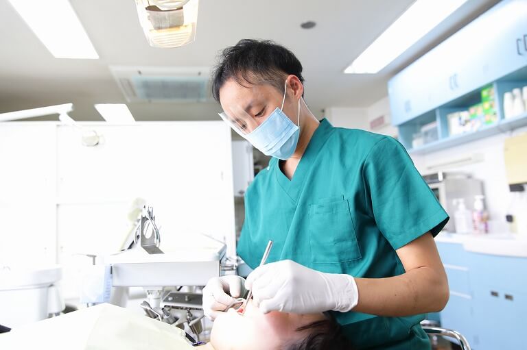 外科的矯正歯科治療の知識や経験が豊富な歯科医師による治療